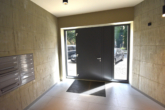 EXKLUSIVER NEUBAU MIT KOMFORT-AUSSTATTUNG // 3-Zimmer-ETW mit Tageslichtbad & Weitblick - Eingangsbereich